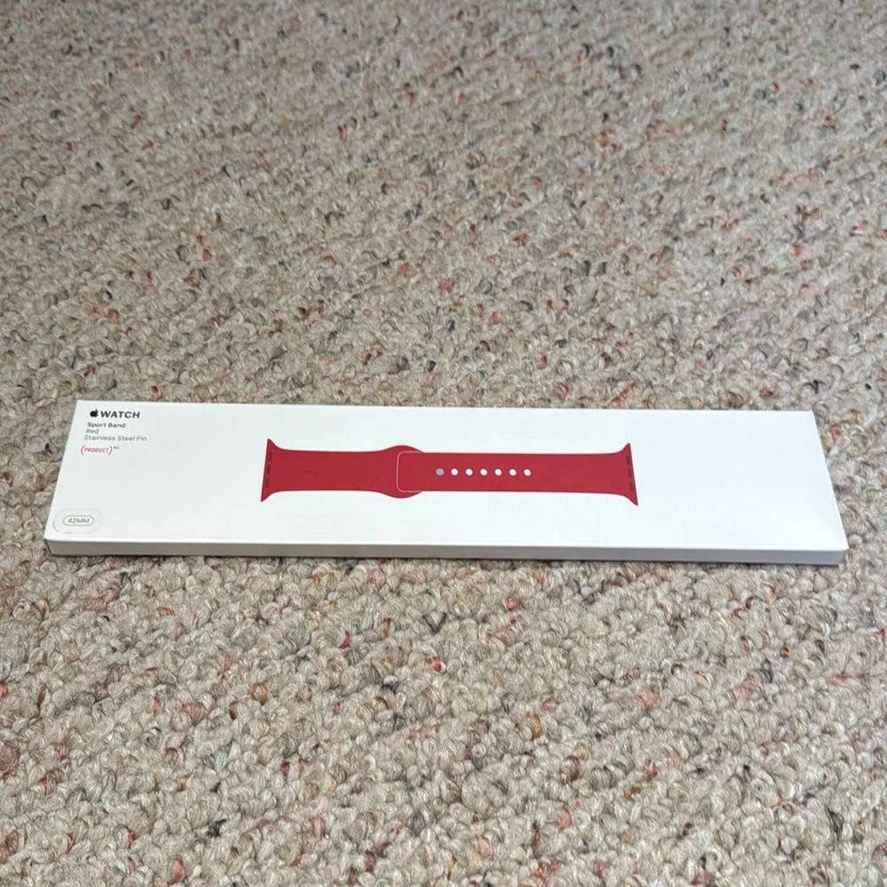 MQXE2AM/A
Apple Watch 42mm Red Sport Band Project Red
